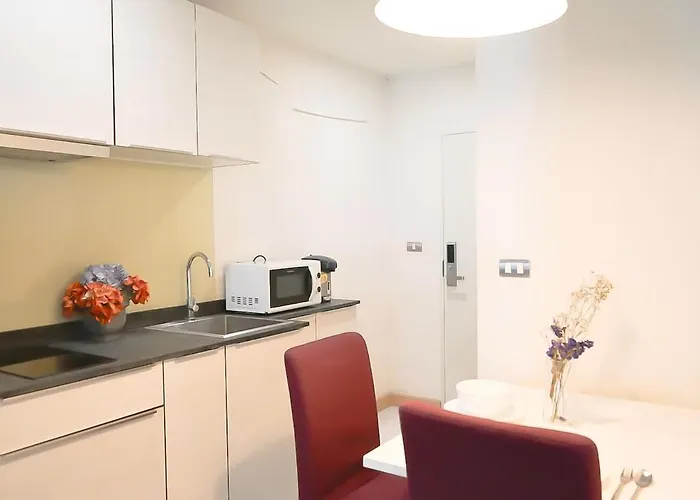 5 Mins To Bts Ekkamai, One Bed Fully-furnished * Bangkok