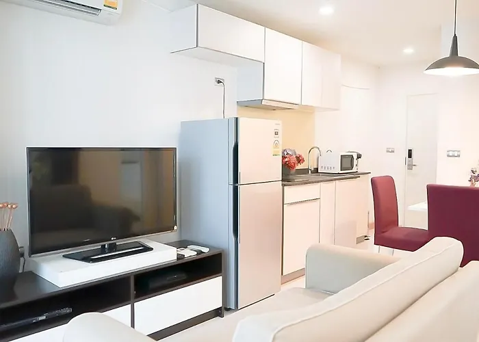 5 Mins To Bts Ekkamai, One Bed Fully-furnished * Bangkok