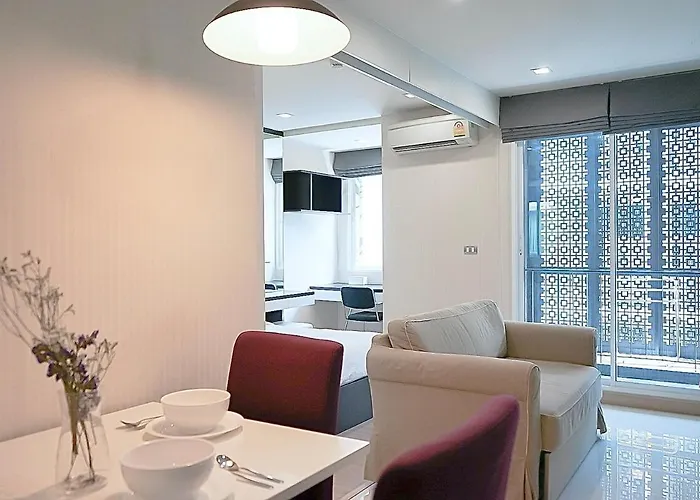 5 Mins To Bts Ekkamai, One Bed Fully-furnished Bangkok